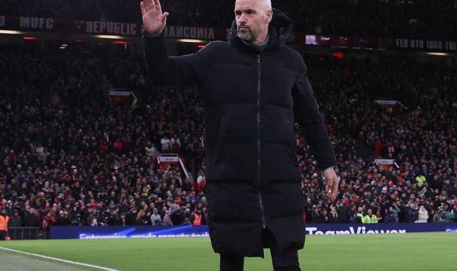 滕哈赫：再赢4场就能夺冠，期待对垒利物浦